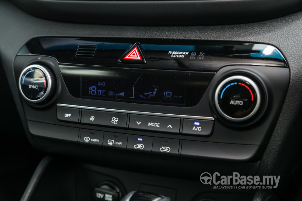 Hyundai Tucson TL (2015) Interior