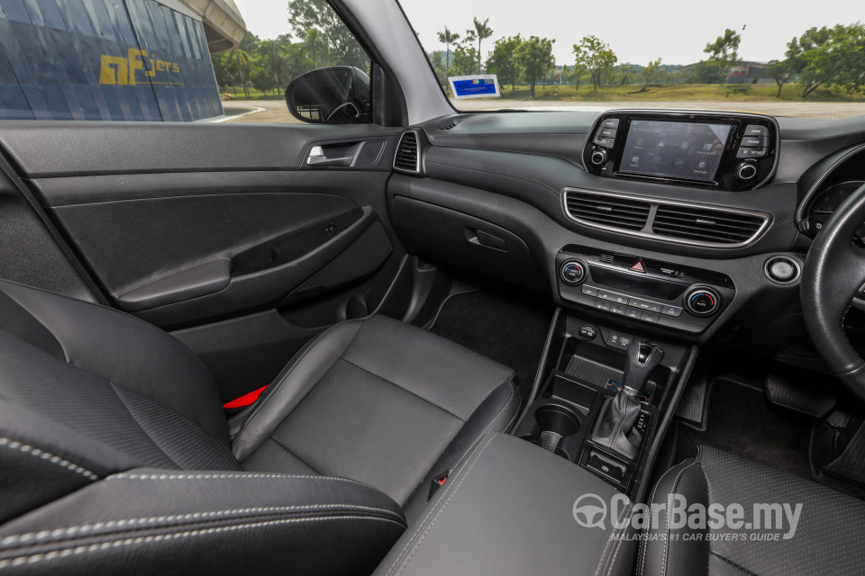 Hyundai Tucson TL (2015) Interior