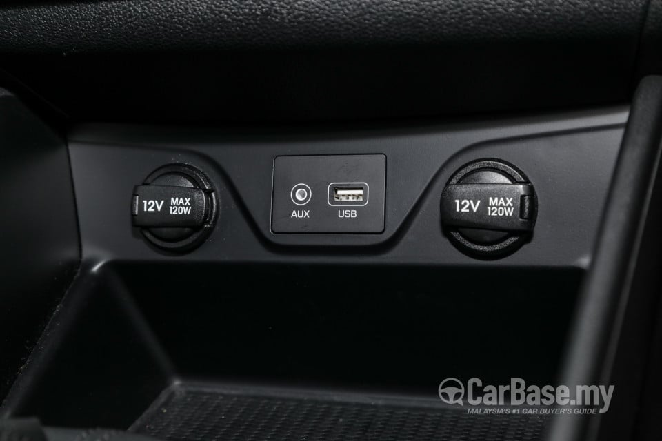 Hyundai Tucson TL (2015) Interior