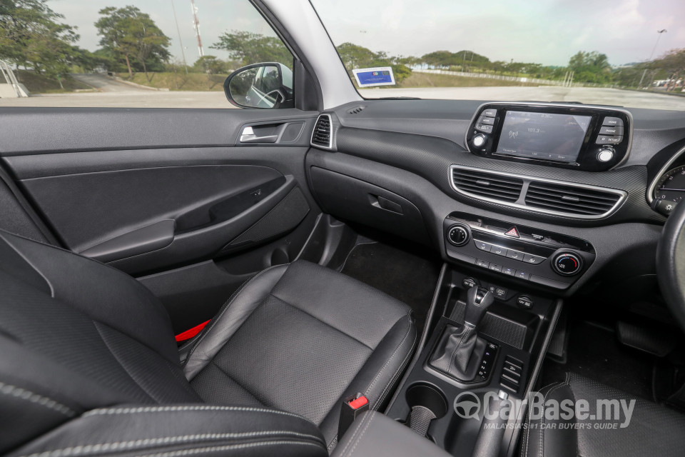 Hyundai Tucson TL (2015) Interior