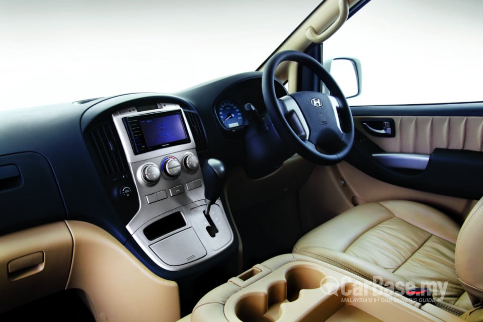 Hyundai Grand Starex MK2 Facelift (2014) Interior