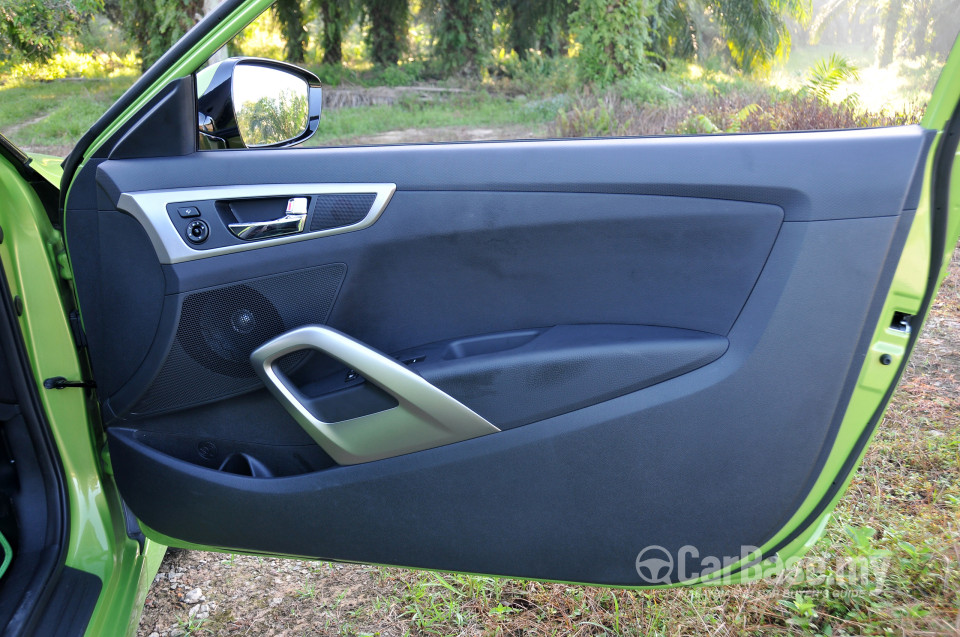 Hyundai Veloster Mk1 Facelift (2015) Interior