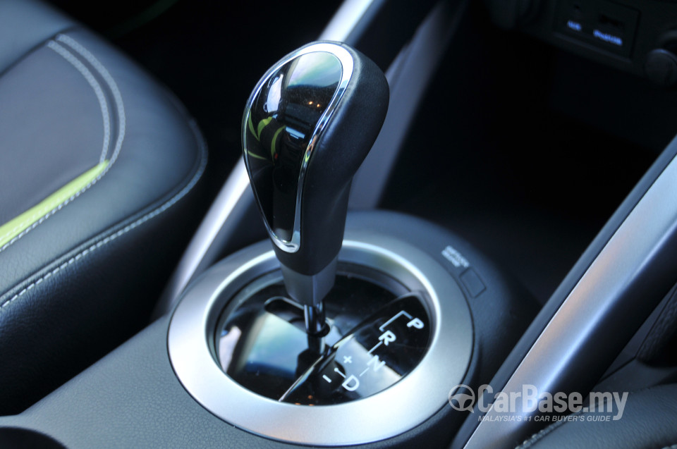 Hyundai Veloster Mk1  (2012) Interior