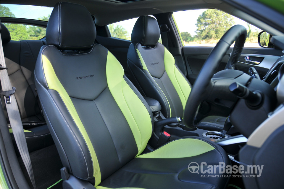 Hyundai Veloster Mk1  (2012) Interior