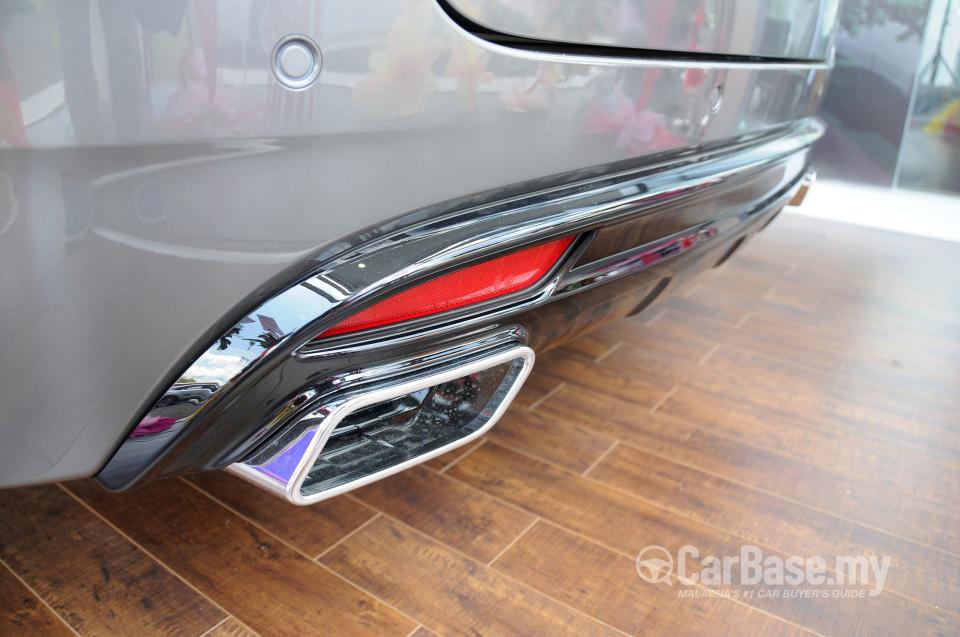 Hyundai i40 Tourer VF (2013) Exterior