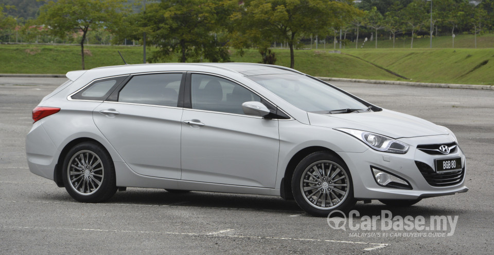 Hyundai i40 Tourer VF (2013) Exterior