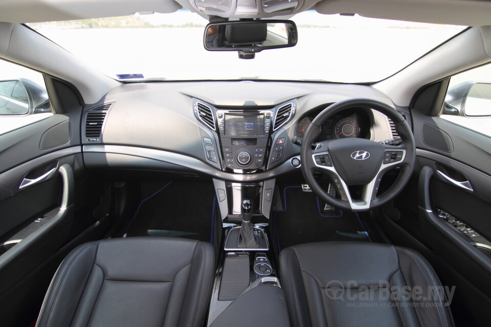 Subaru WRX GJ (2014) Interior