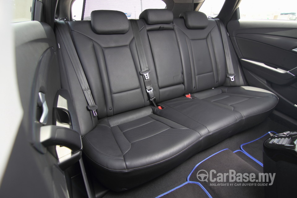 Hyundai i40 Tourer VF (2013) Interior