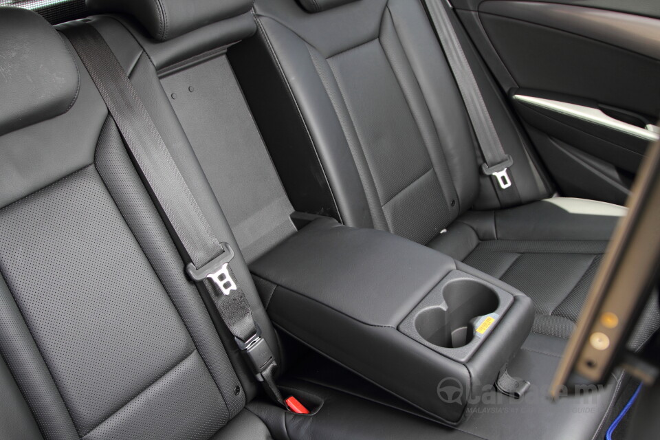 Chevrolet Cruze J300 (2012) Interior