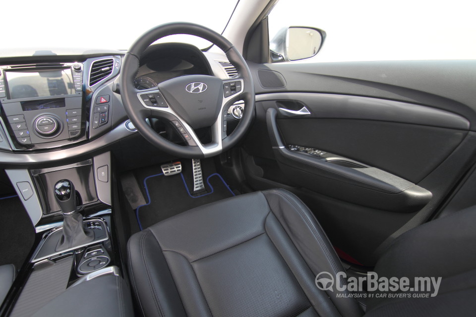Hyundai i40 Tourer VF (2013) Interior