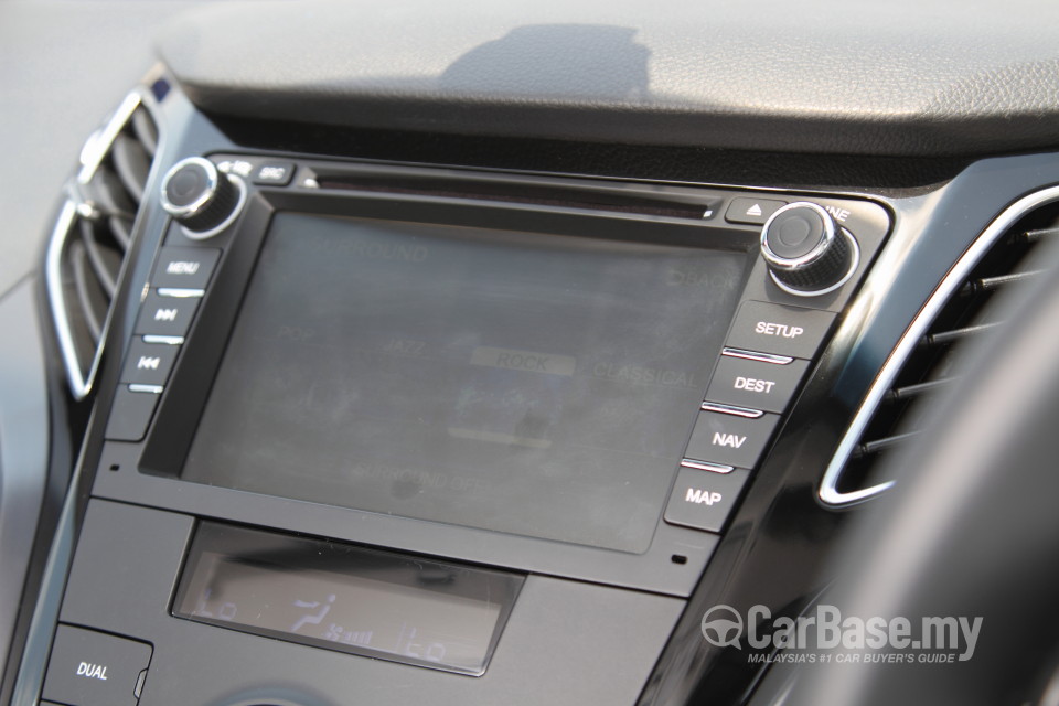 Hyundai i40 Tourer VF (2013) Interior