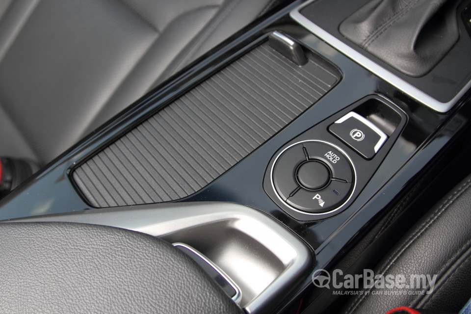 Hyundai i40 Tourer VF (2013) Interior