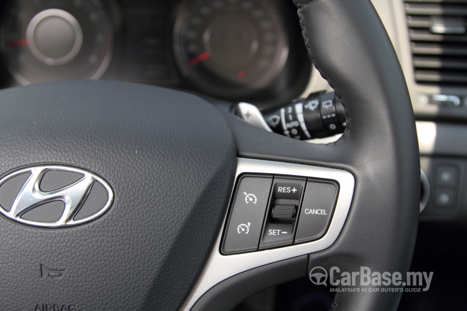 Hyundai i40 Tourer VF (2013) Interior