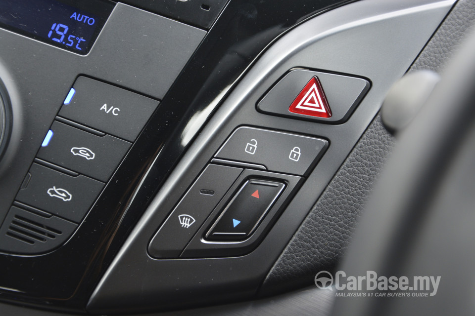 Hyundai i40 Tourer VF (2013) Interior