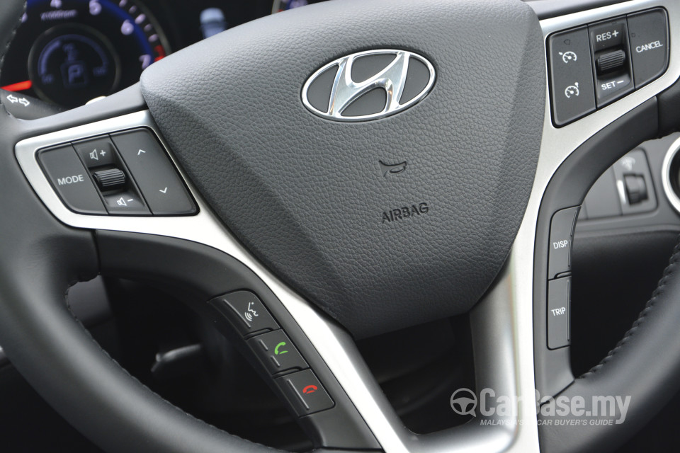 Hyundai i40 Tourer VF (2013) Interior