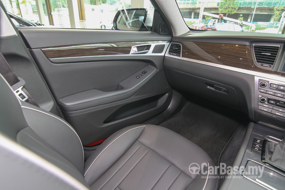 Hyundai Genesis DH (2015) Interior