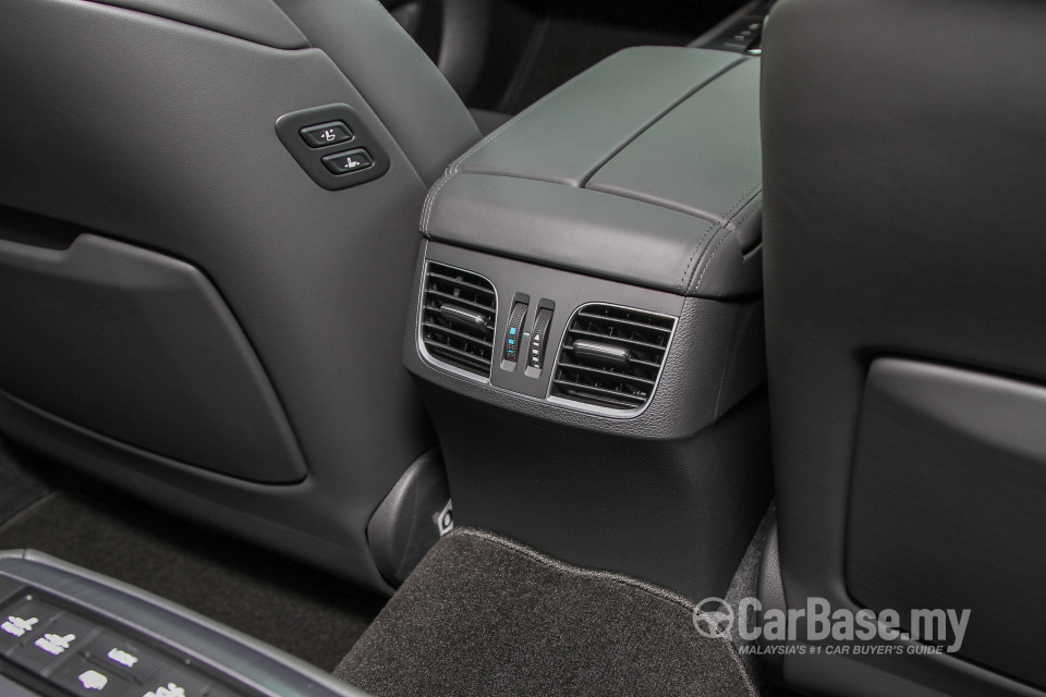 Hyundai Genesis DH (2015) Interior