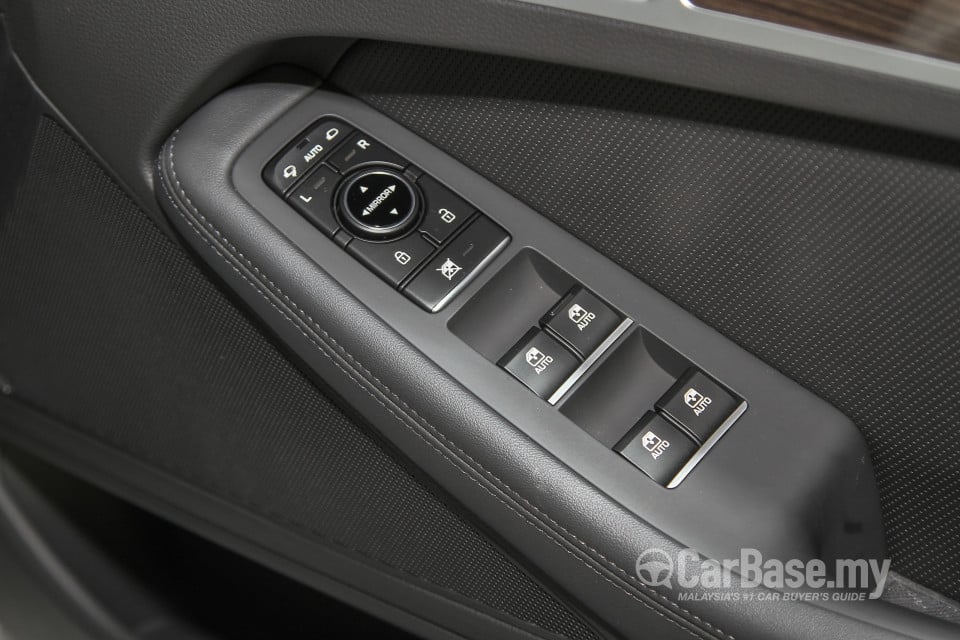 Hyundai Genesis DH (2015) Interior