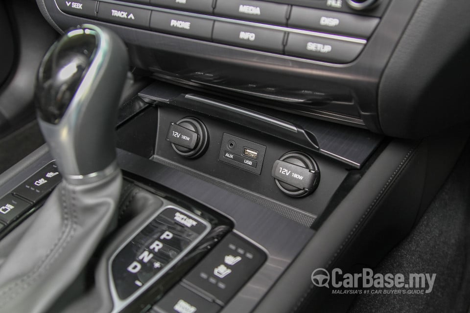 Hyundai Genesis DH (2015) Interior