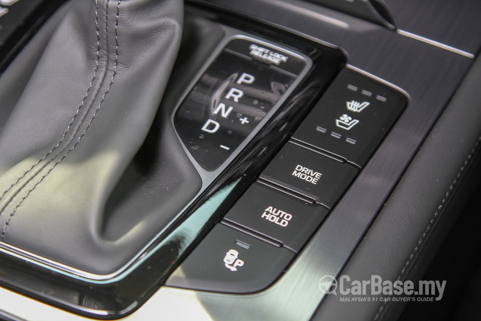 Hyundai Genesis DH (2015) Interior
