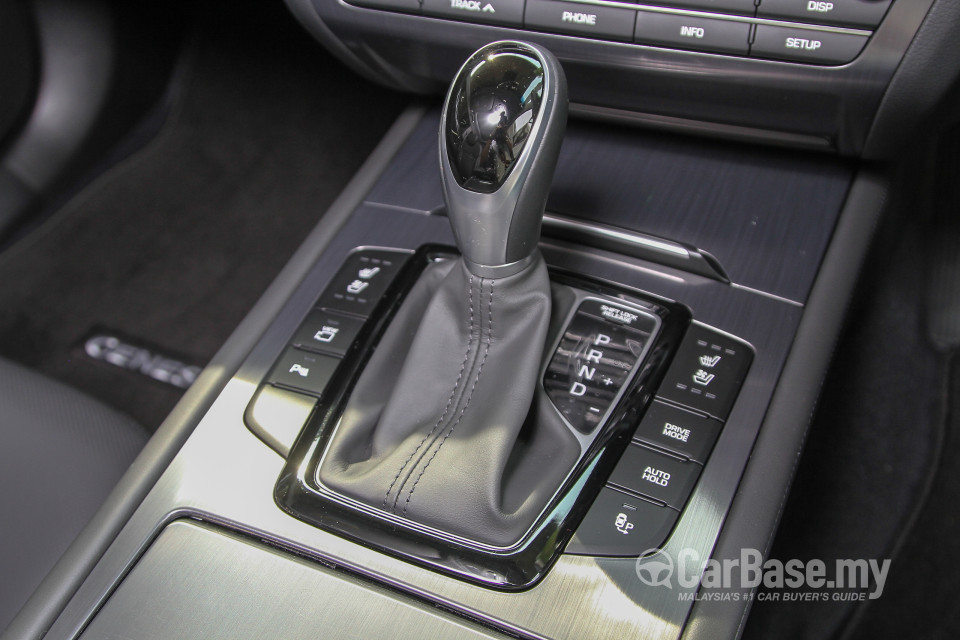 Hyundai Genesis DH (2015) Interior