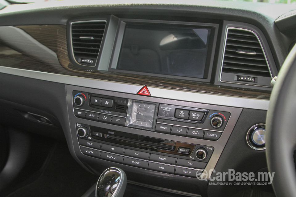 Hyundai Genesis DH (2015) Interior