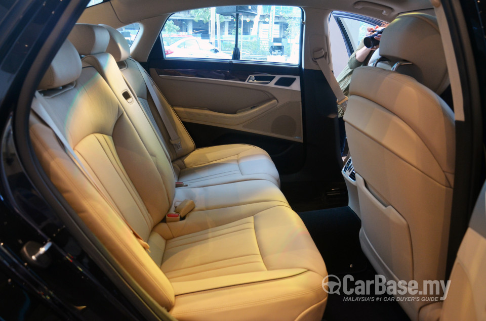 Hyundai Genesis DH (2015) Interior