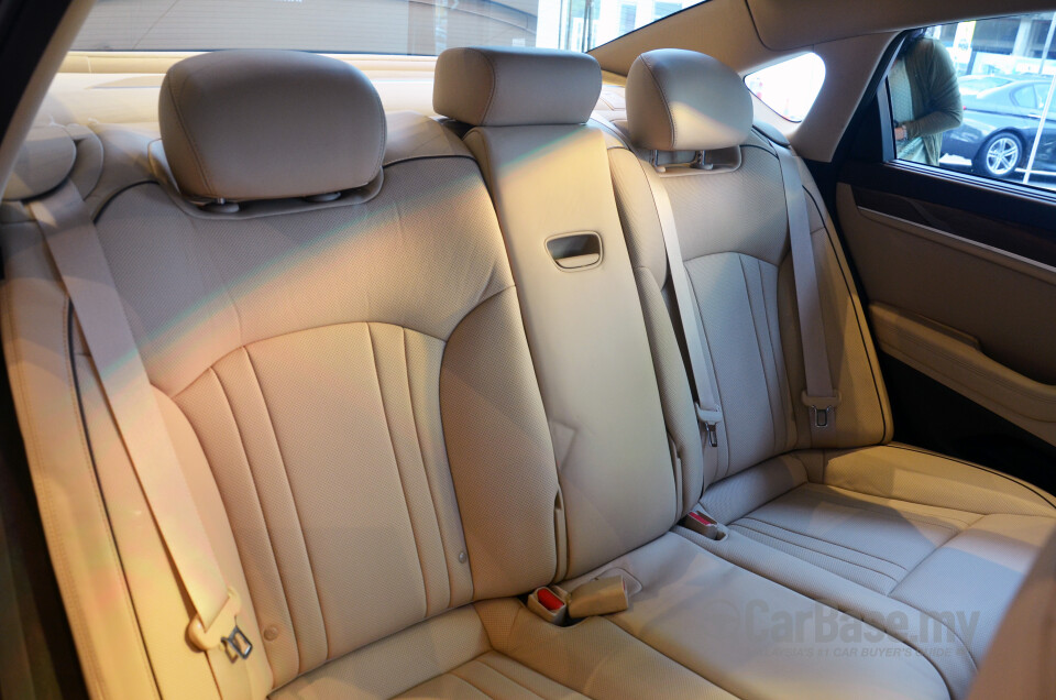 Toyota Fortuner AN160 (2016) Interior