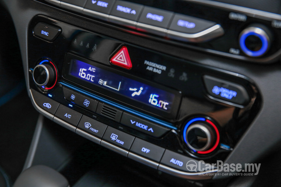Hyundai Ioniq AE (2016) Interior