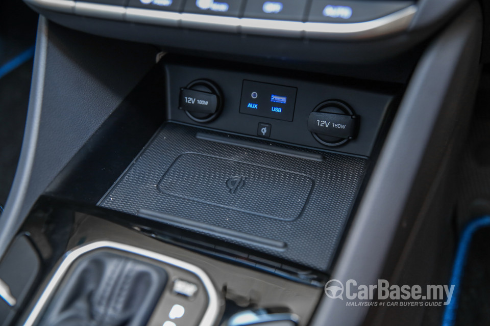 Hyundai Ioniq AE (2016) Interior