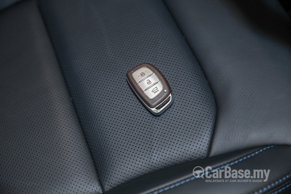 Hyundai Ioniq AE (2016) Interior