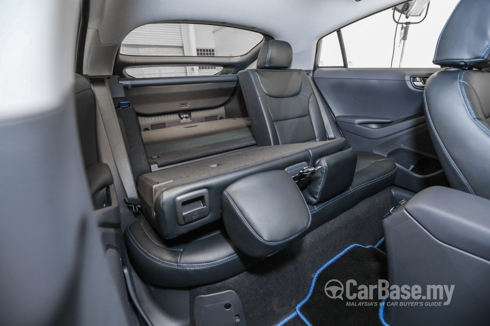 Hyundai Ioniq AE (2016) Interior