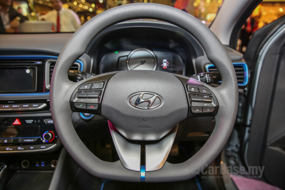 Toyota Fortuner AN160 (2016) Interior