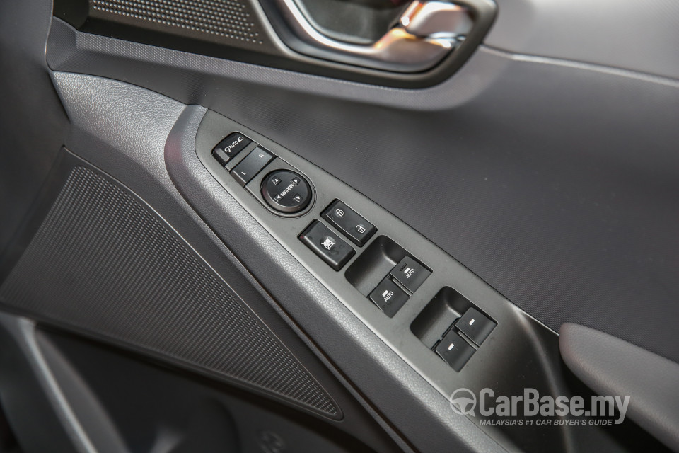 Hyundai Ioniq AE (2016) Interior