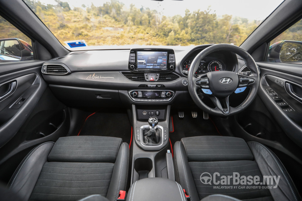 Hyundai i30 N PD (2019) Interior