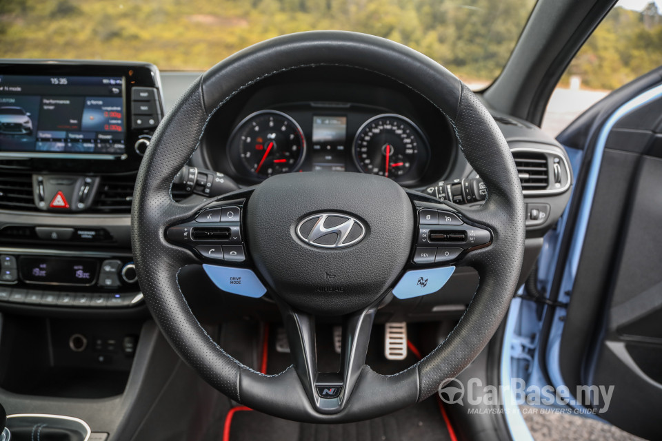 Hyundai i30 N PD (2019) Interior