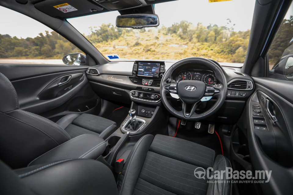 Hyundai i30 N PD (2019) Interior