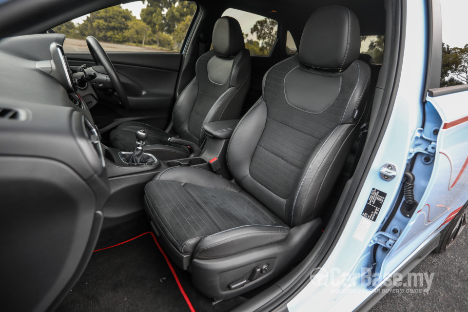 Hyundai i30 N PD (2019) Interior