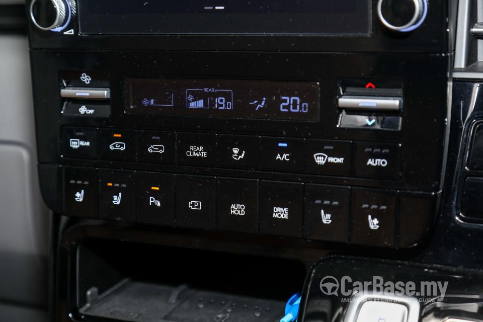 Hyundai Staria US4 (2021) Interior