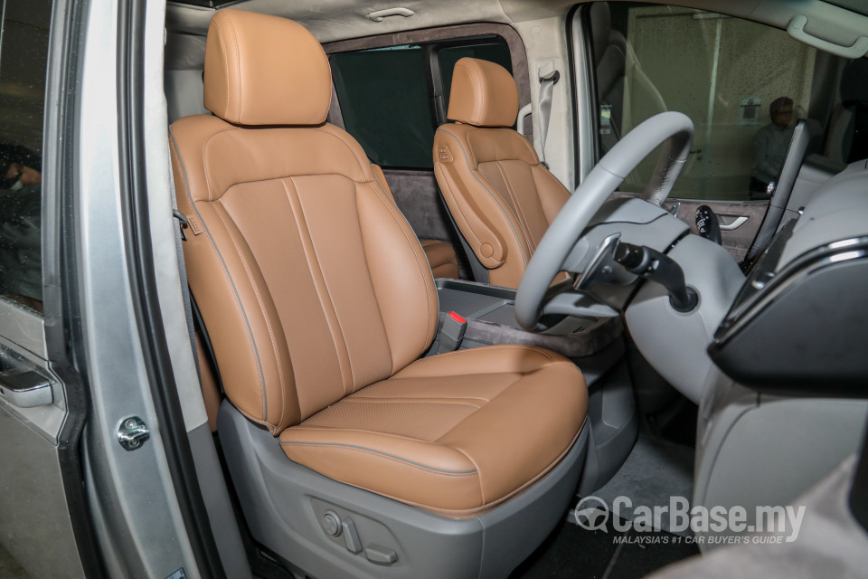 Hyundai Staria US4 (2021) Interior