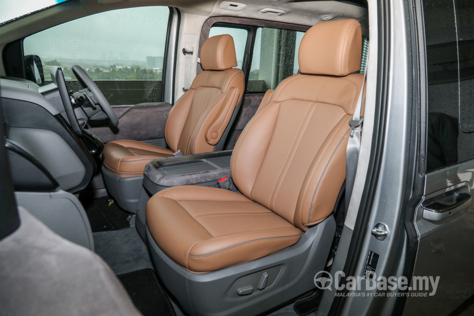 Hyundai Staria US4 (2021) Interior