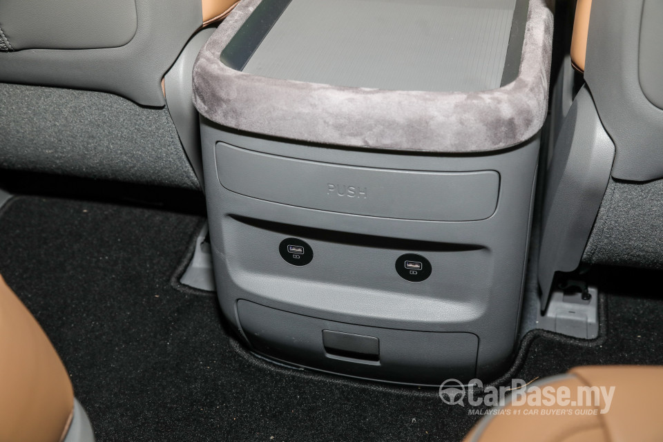 Hyundai Staria US4 (2021) Interior