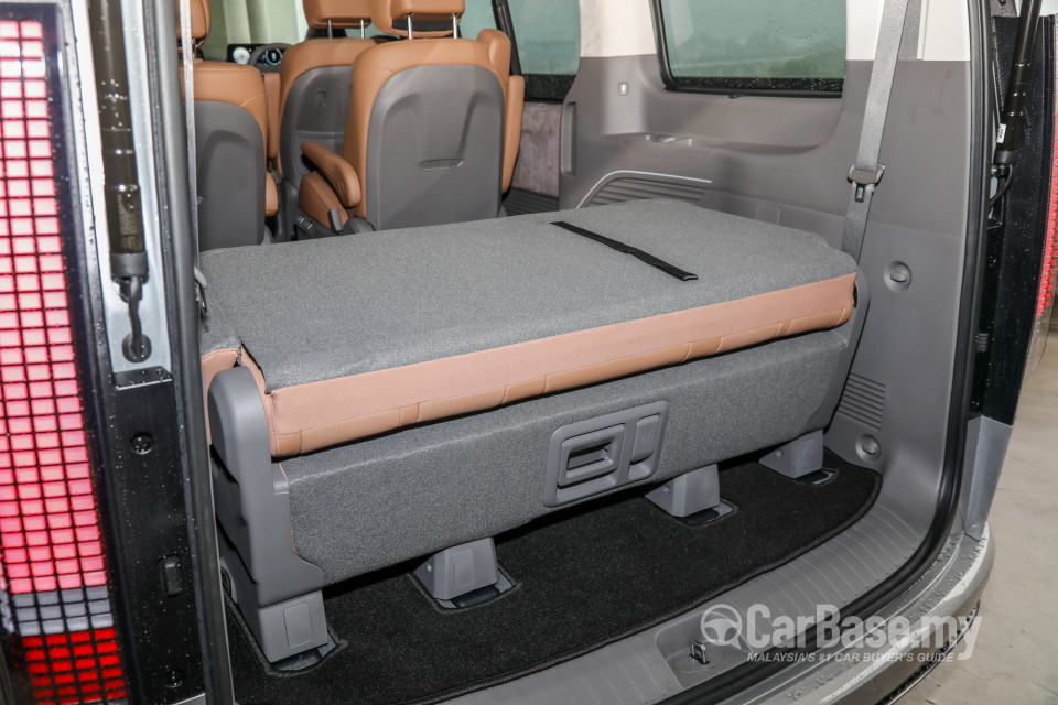 Hyundai Staria US4 (2021) Interior