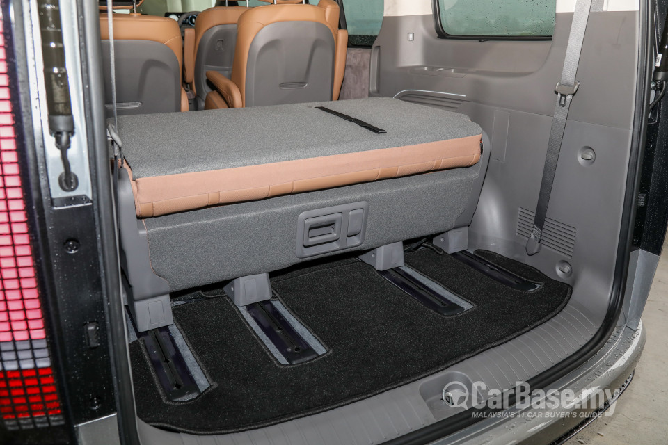 Hyundai Staria US4 (2021) Interior