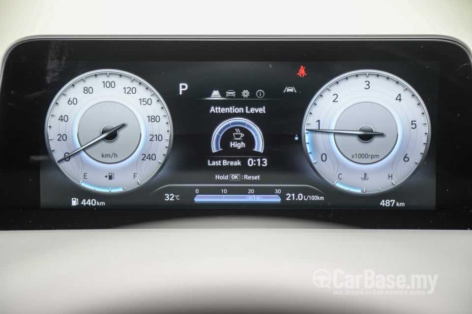 Hyundai Staria US4 (2021) Interior