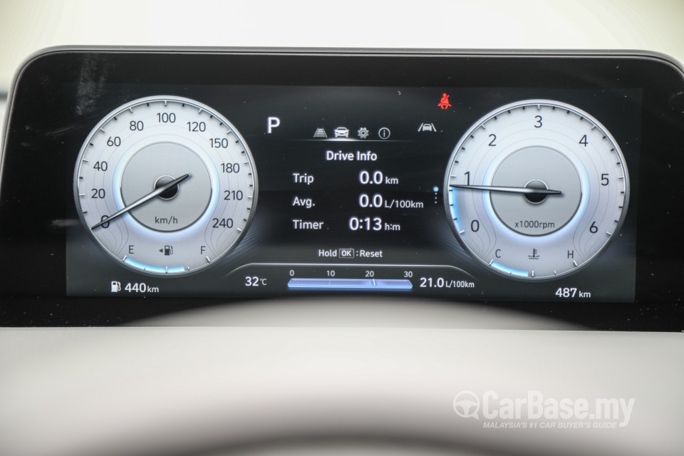 Hyundai Staria US4 (2021) Interior