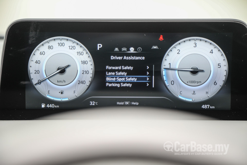 Hyundai Staria US4 (2021) Interior