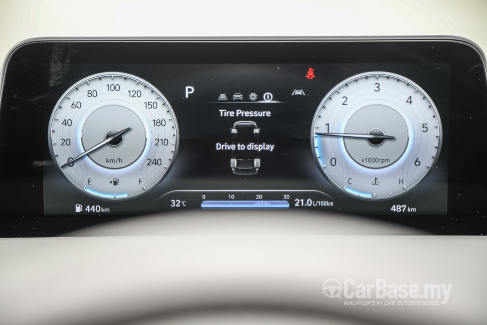 Hyundai Staria US4 (2021) Interior