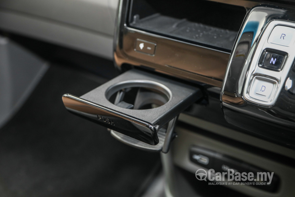 Hyundai Staria US4 (2021) Interior