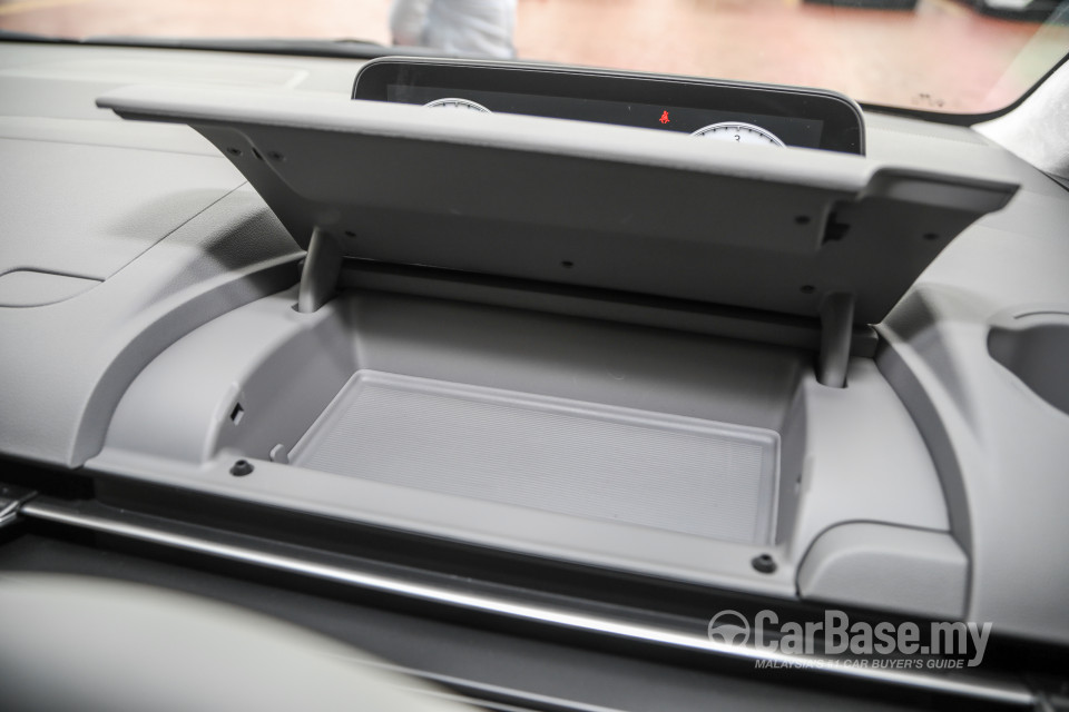 Hyundai Staria US4 (2021) Interior
